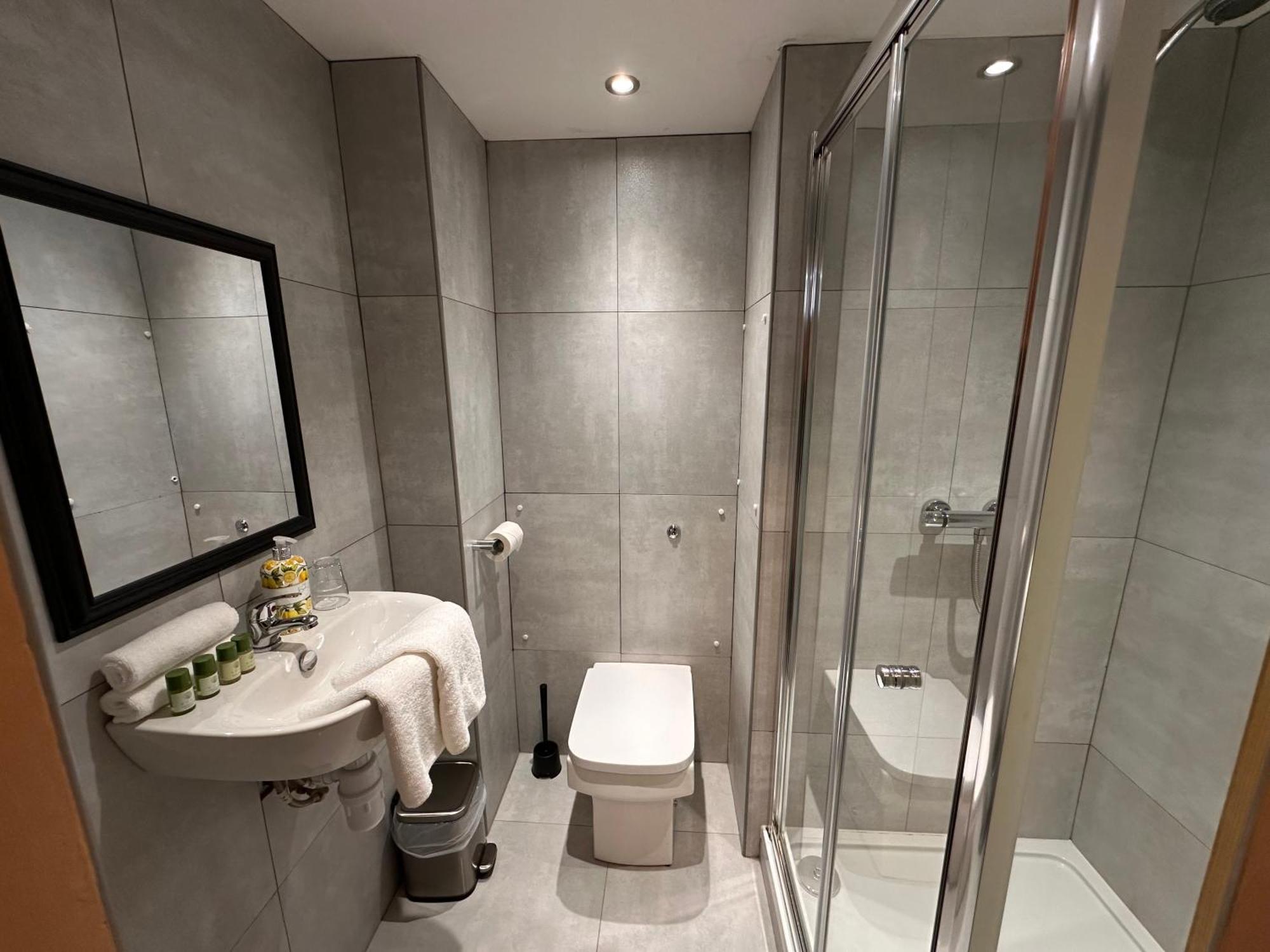 Hotel Valentine Centre 3*