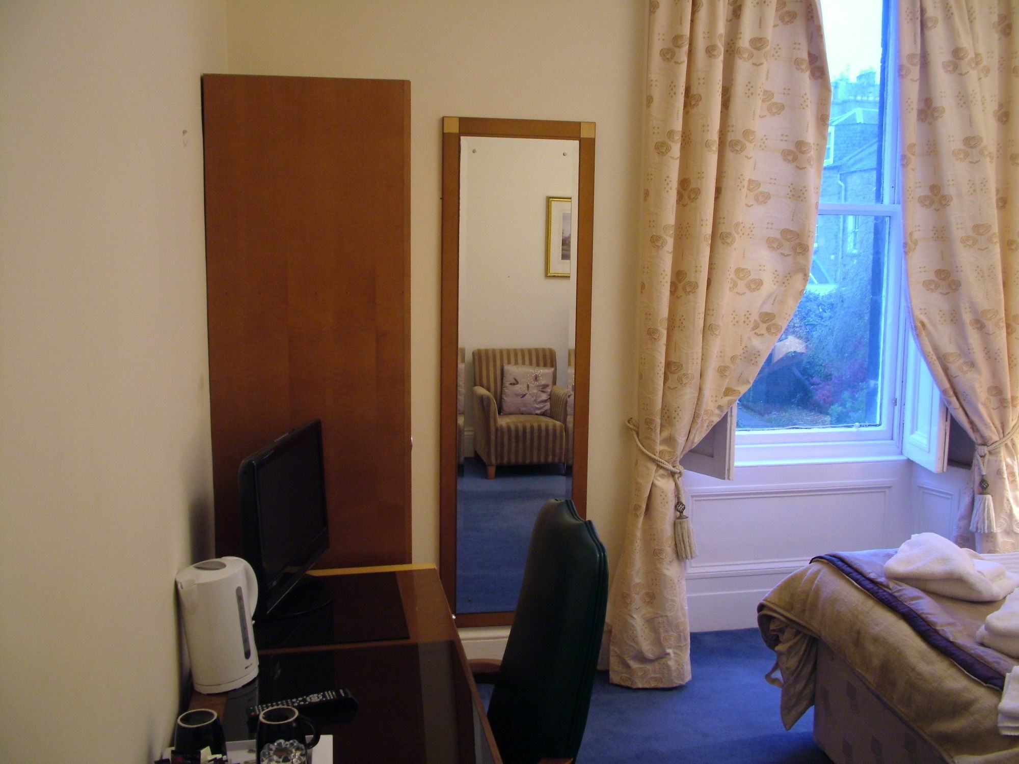 Valentine Centre Hotel